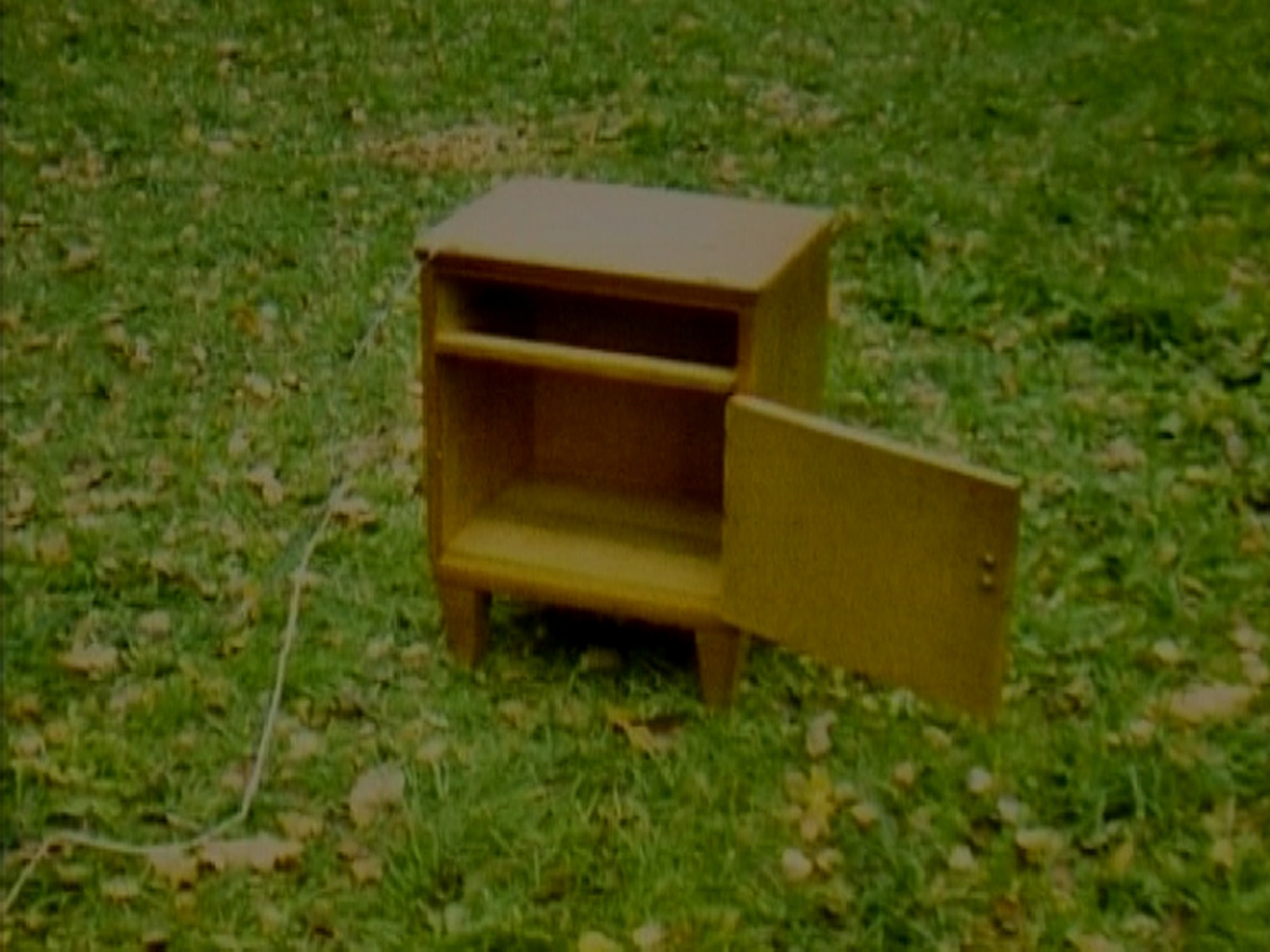Roman Signer. Night Table