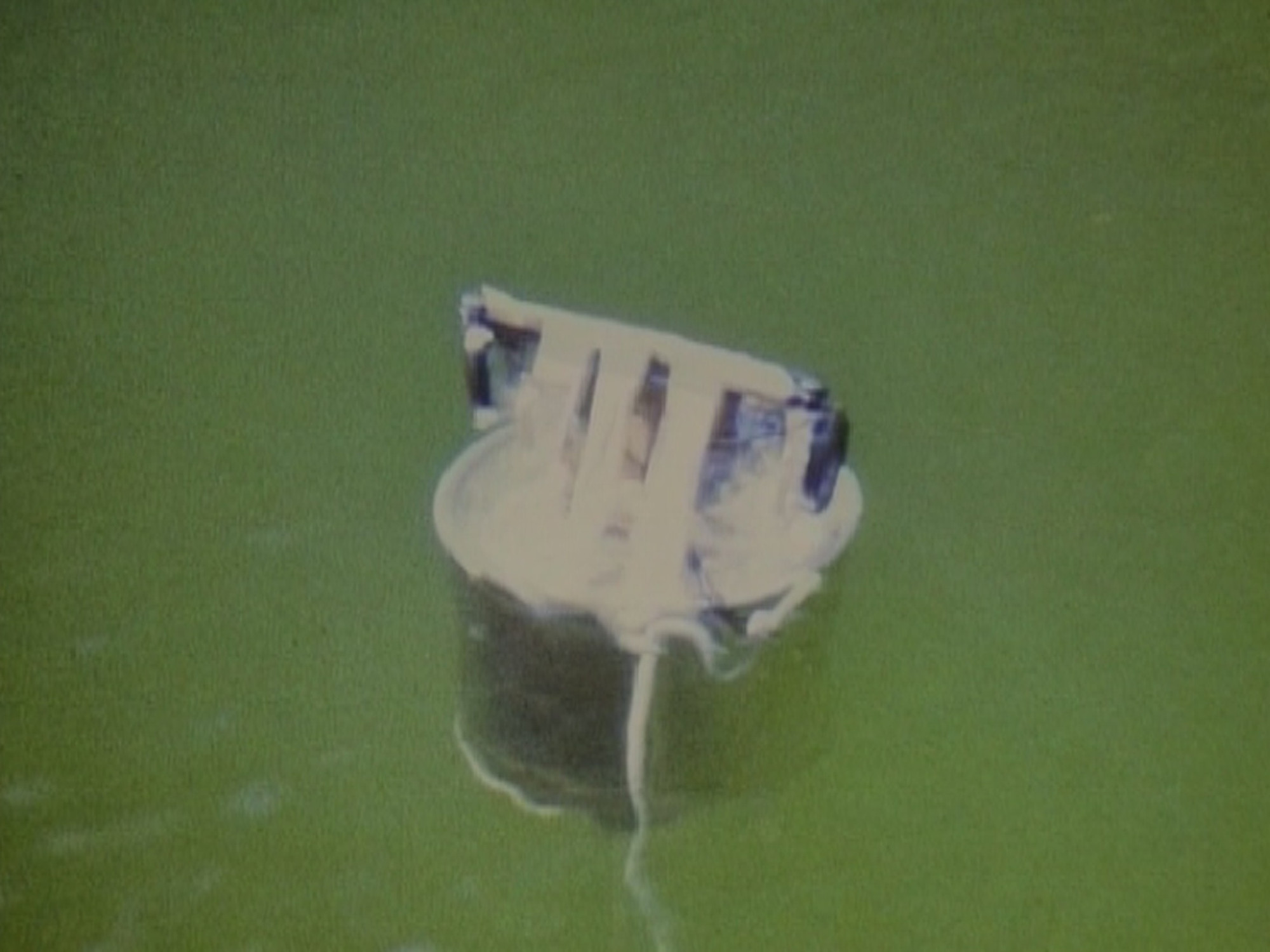 Roman Signer. Drowning