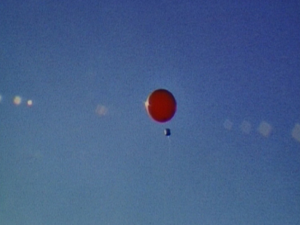 Balloon with Bucket