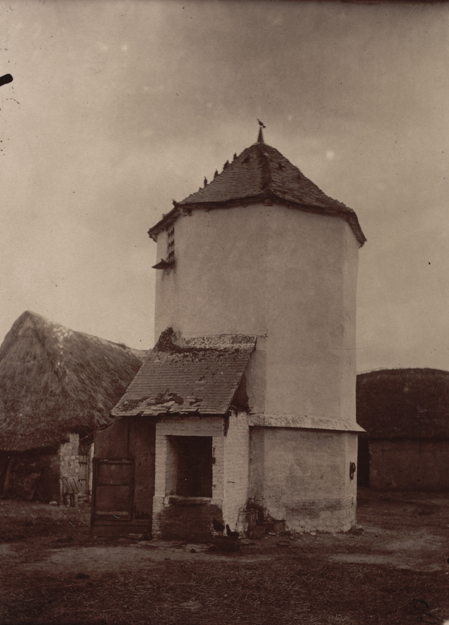 Eugène Atget. Ferme, Abbeville