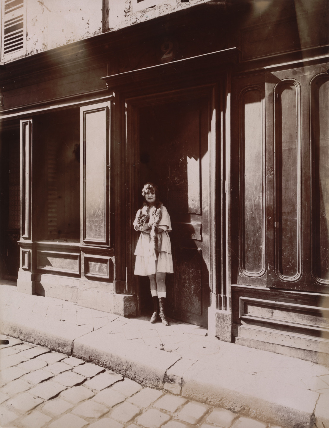 Eugène Atget. Versailles, maison close, Petite Place. March 1921