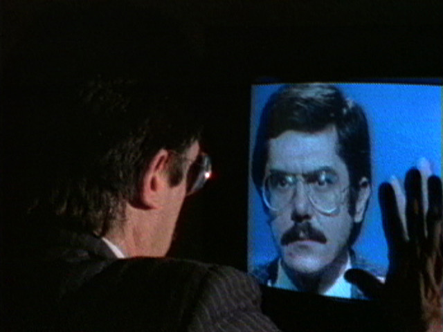 Juan Downey. The Looking Glass
