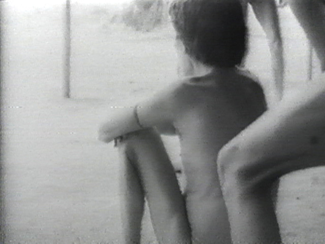 Juan Downey. Yanomami Healing One