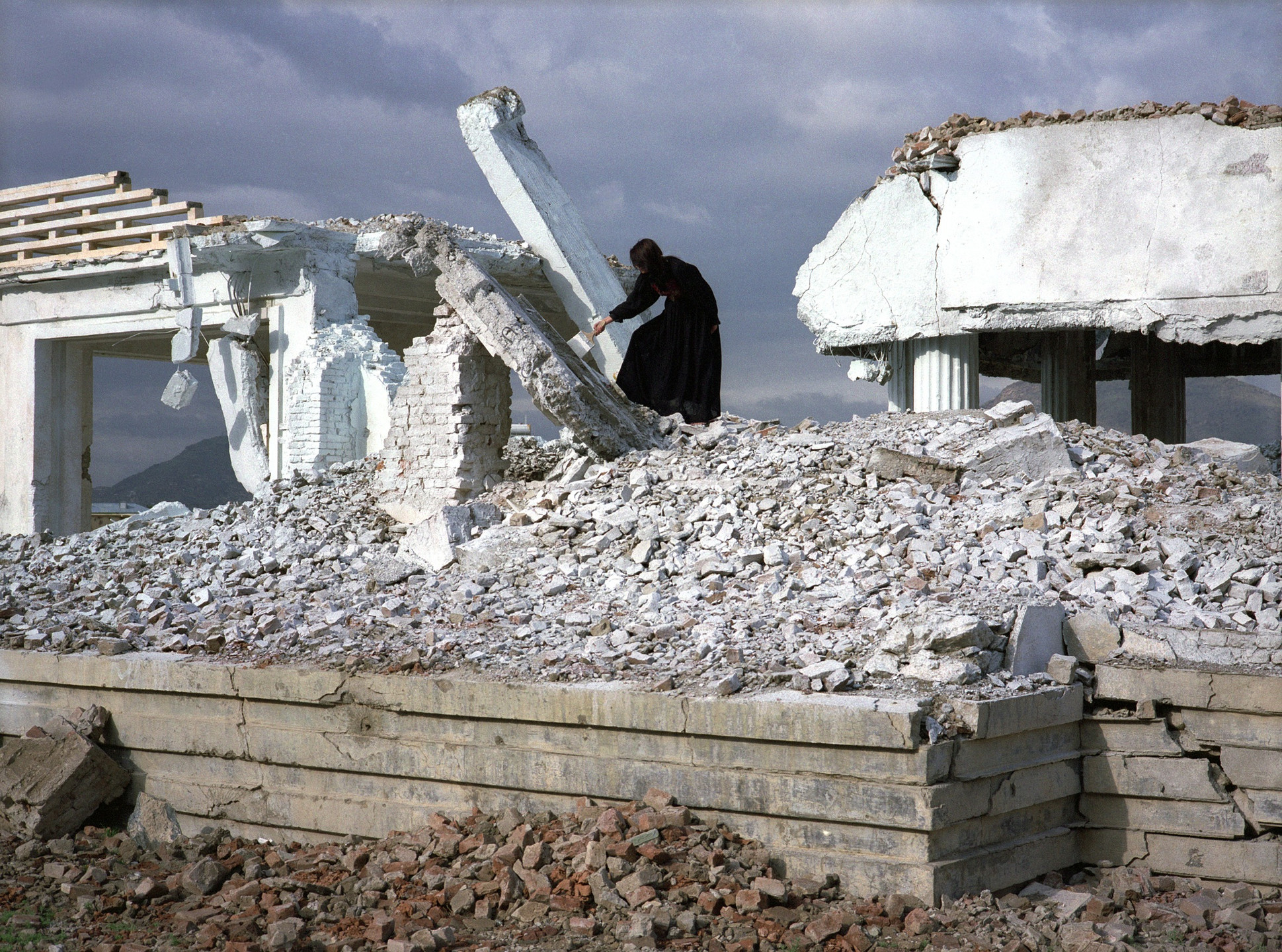Lida Abdul. White House. 2005
