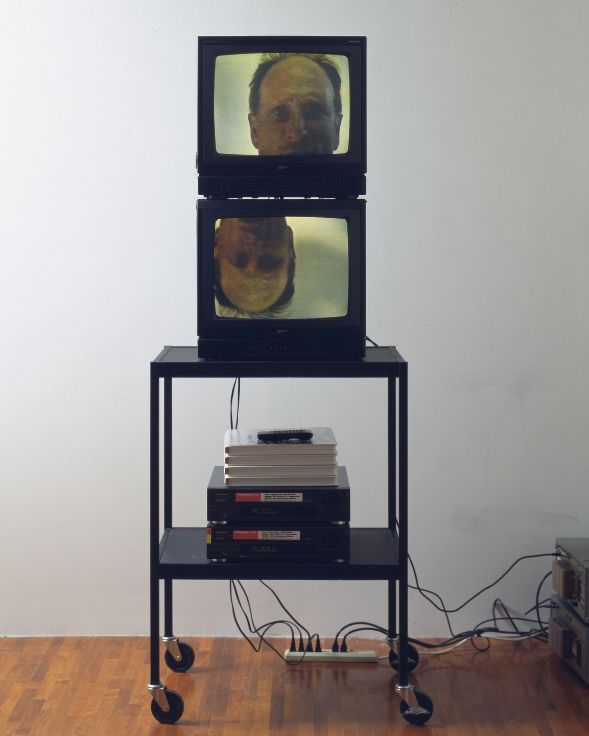 Bruce Nauman. Think. 1993