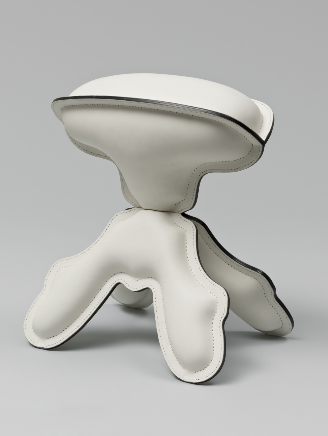 Demakersvan, Judith de Graauw. Miss Judith Stool. 2004