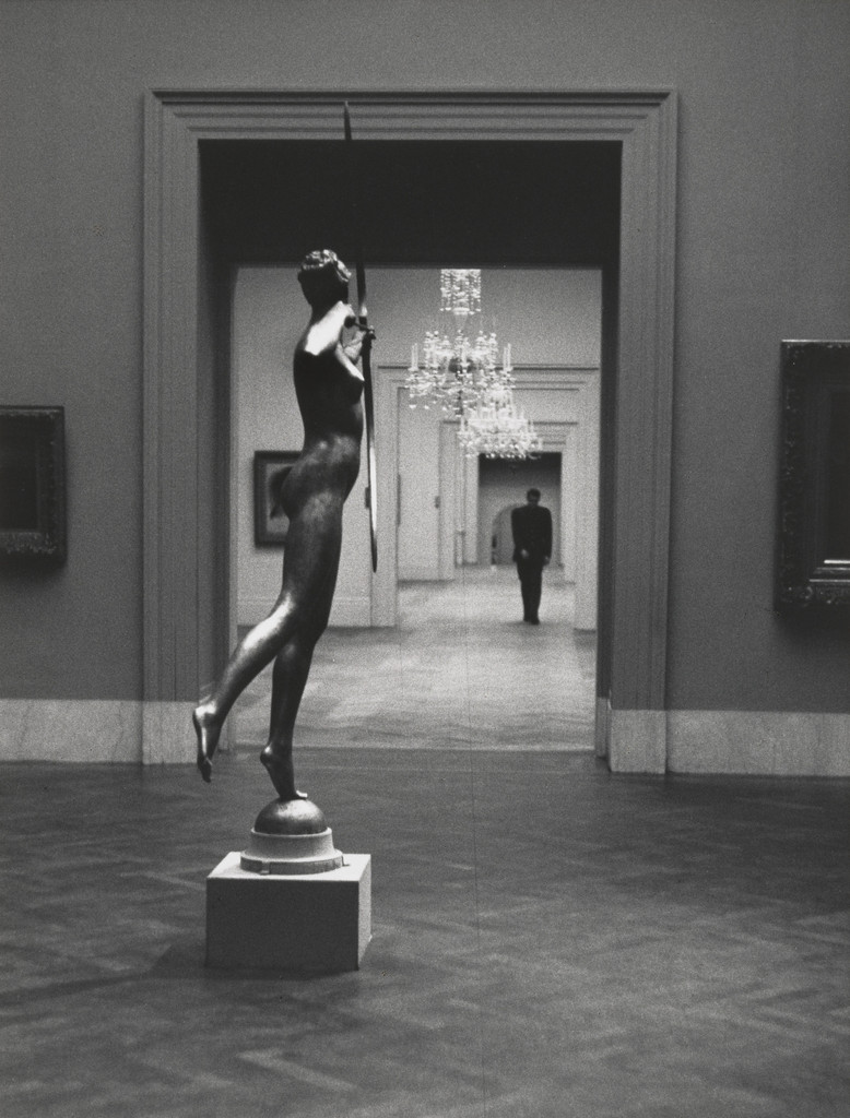 Metropolitan Museum of Art, New York, Elliott Erwitt, 1949