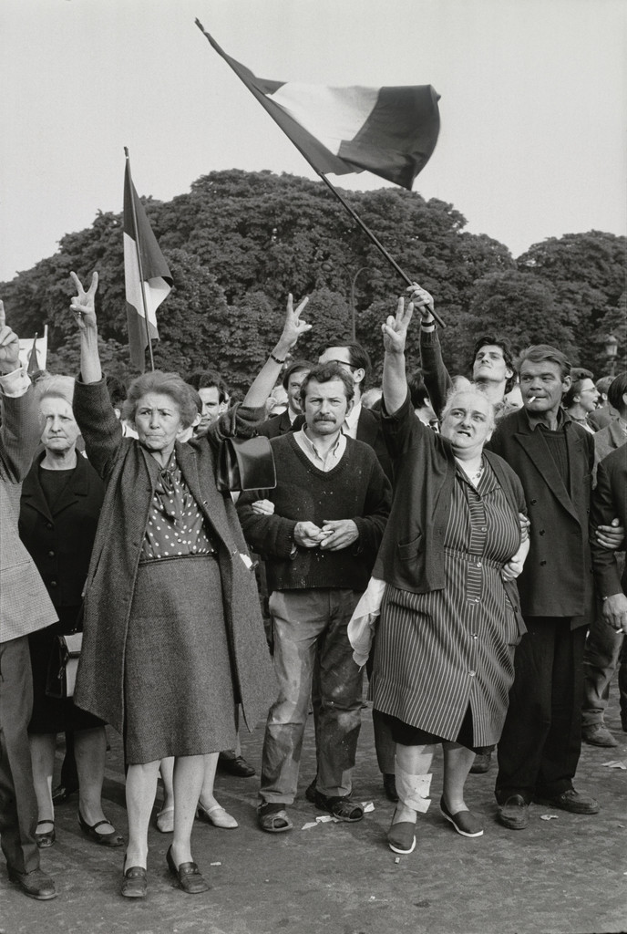 Avenue des Champs-Élysées, Paris