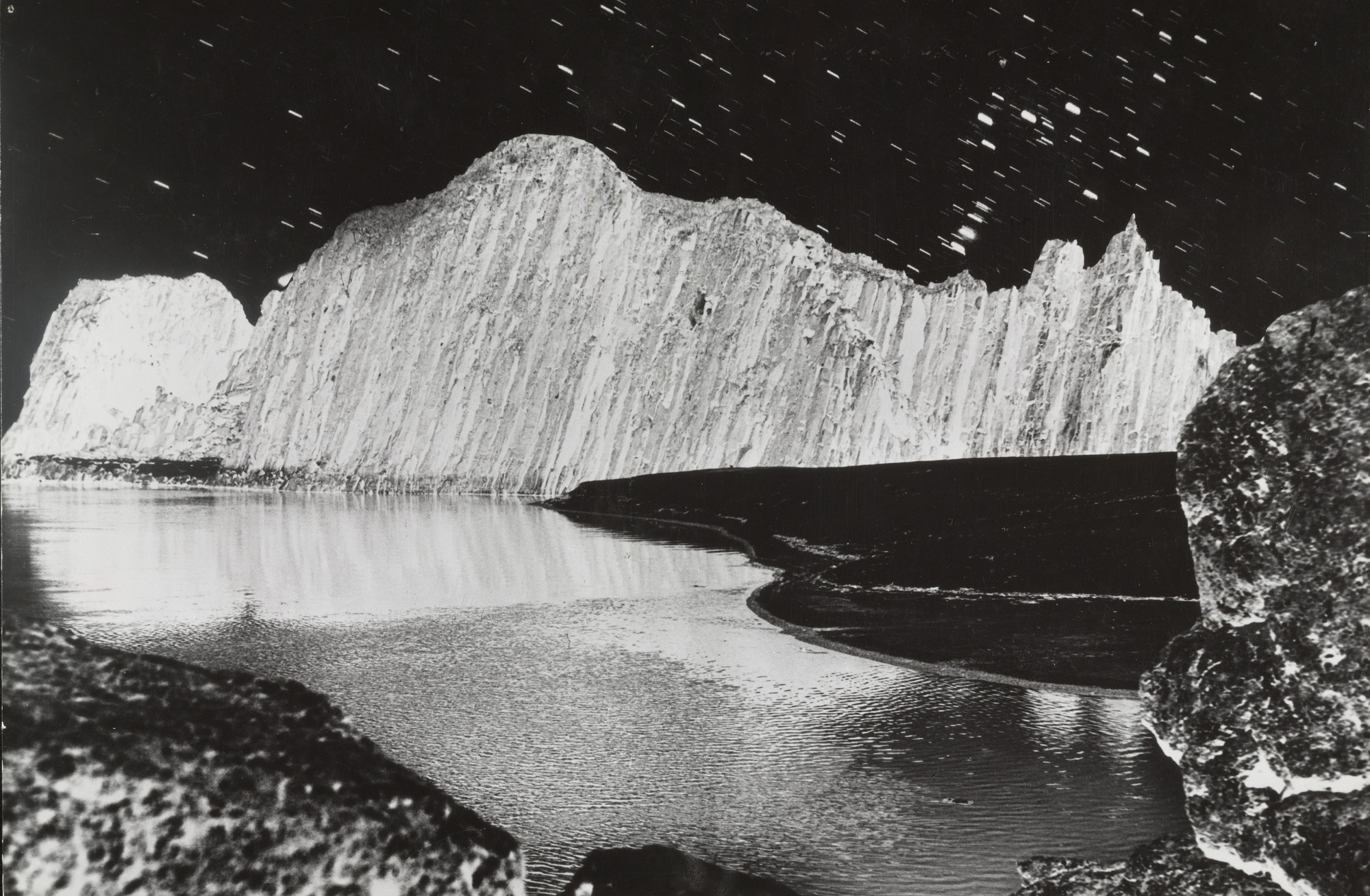 Masamitsu Moriwaki. White Rock