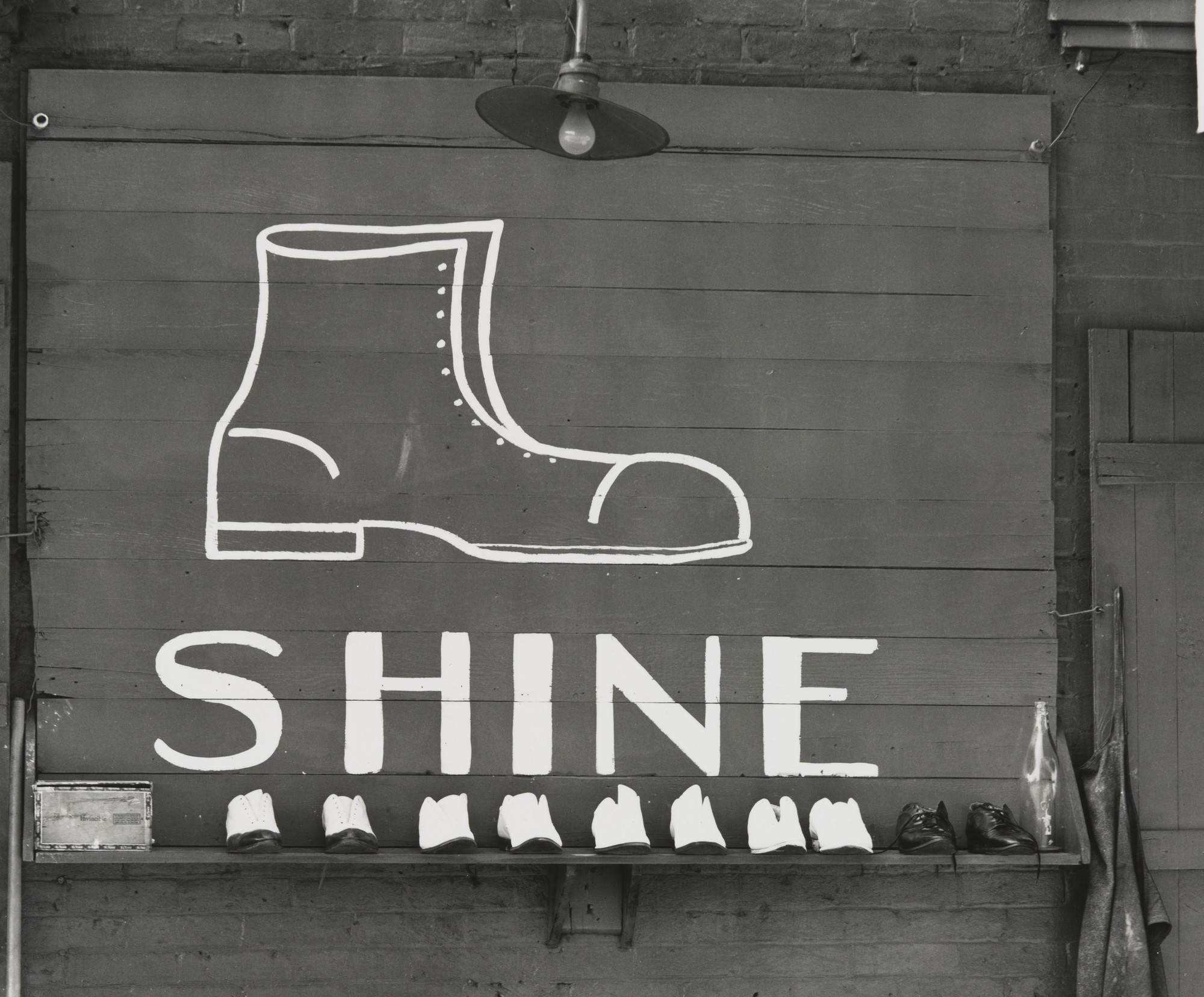 Walker Evans. Shoeshine Sign in a Southern Town
