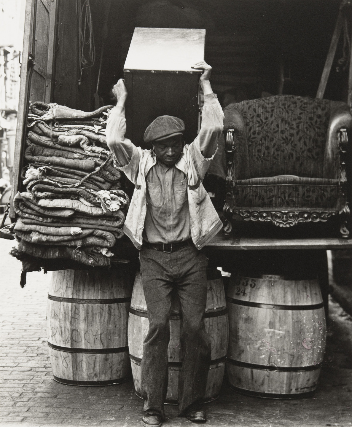 Walter Rosenblum. Moving Man, Pitt Street, Lower East Side. 1938