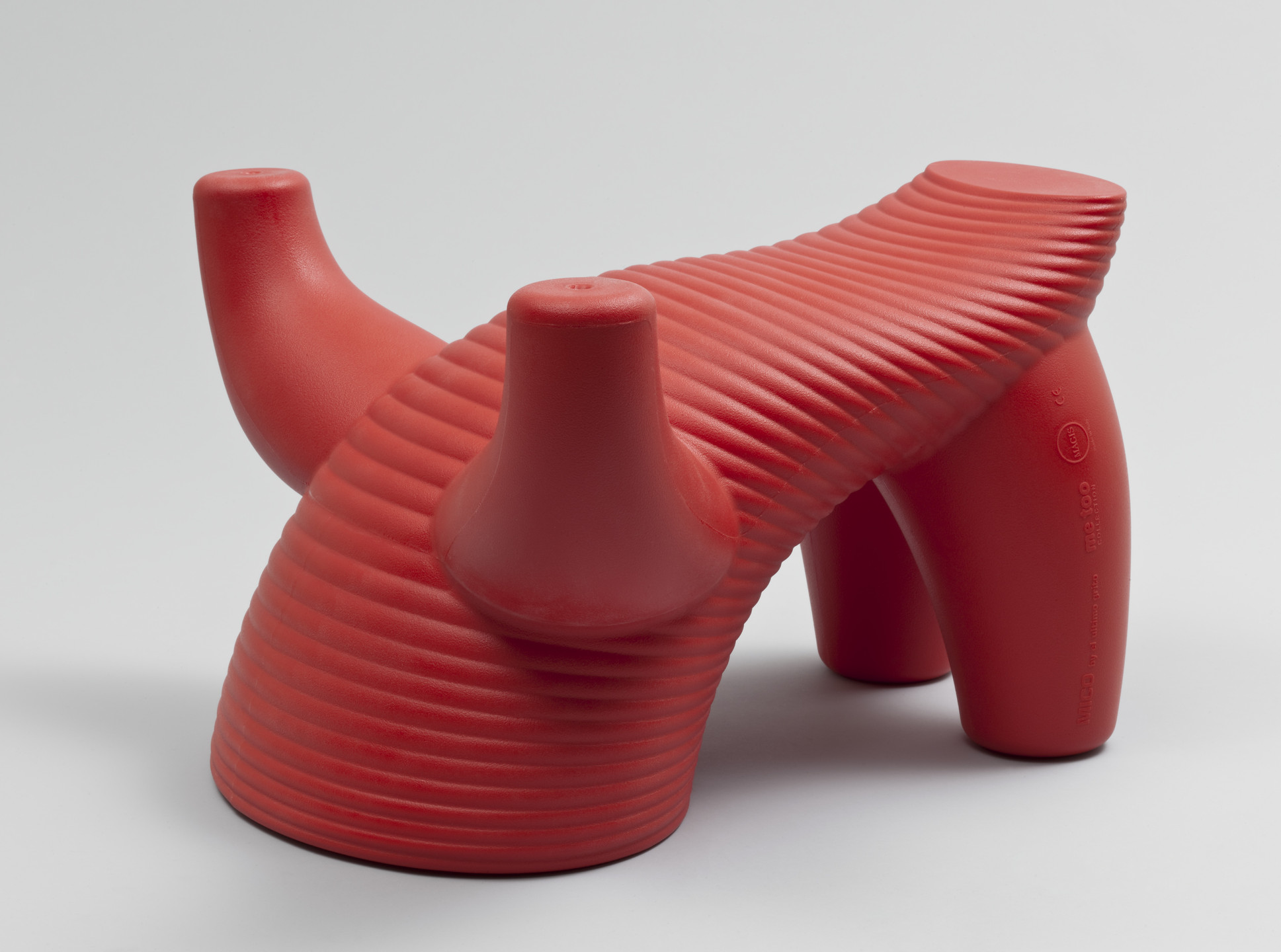 El Ultimo Grito, Roberto Feo, Rosario Hurtado. Mico Multi-use Stool. 2006