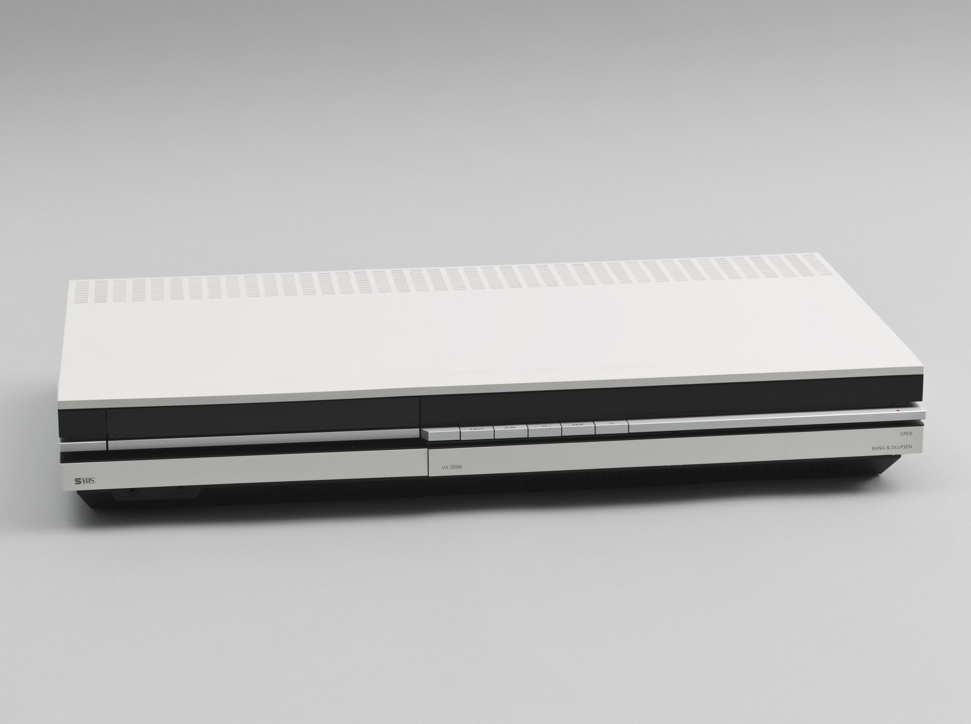 David Lewis. Beocord VX 5000 Video Cassette Recorder. 1989