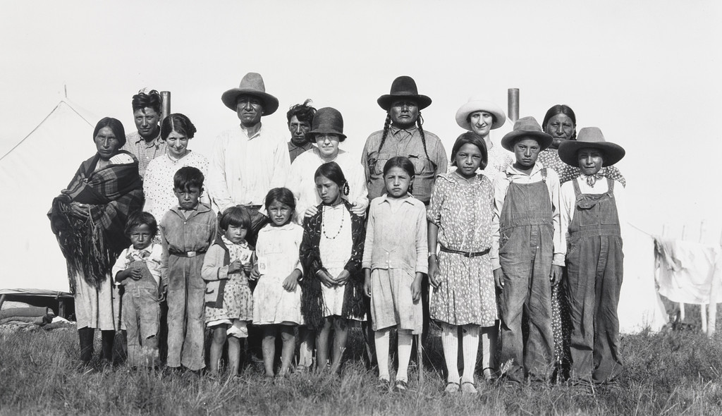 Viola Manning, Alice Boyle, Amelian Schaffer, and Crowd at Spring Creek