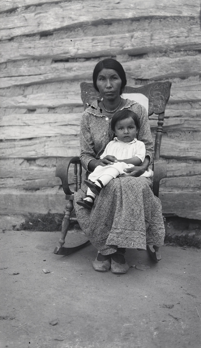 eugene-buechel-mrs-charles-clifford-jr-and-child-august-29-1922