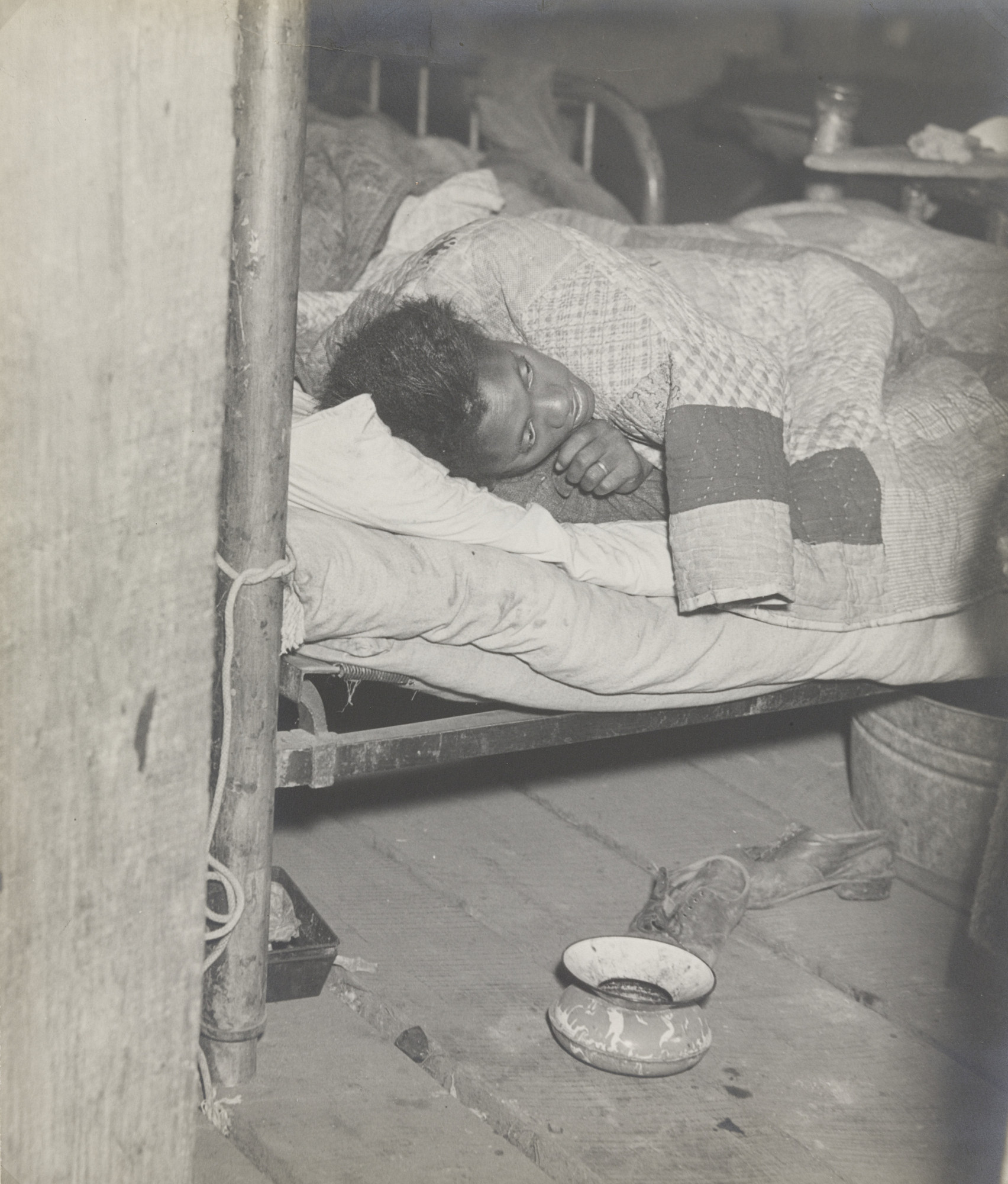 Walker Evans. Arkansas Flood Refugee