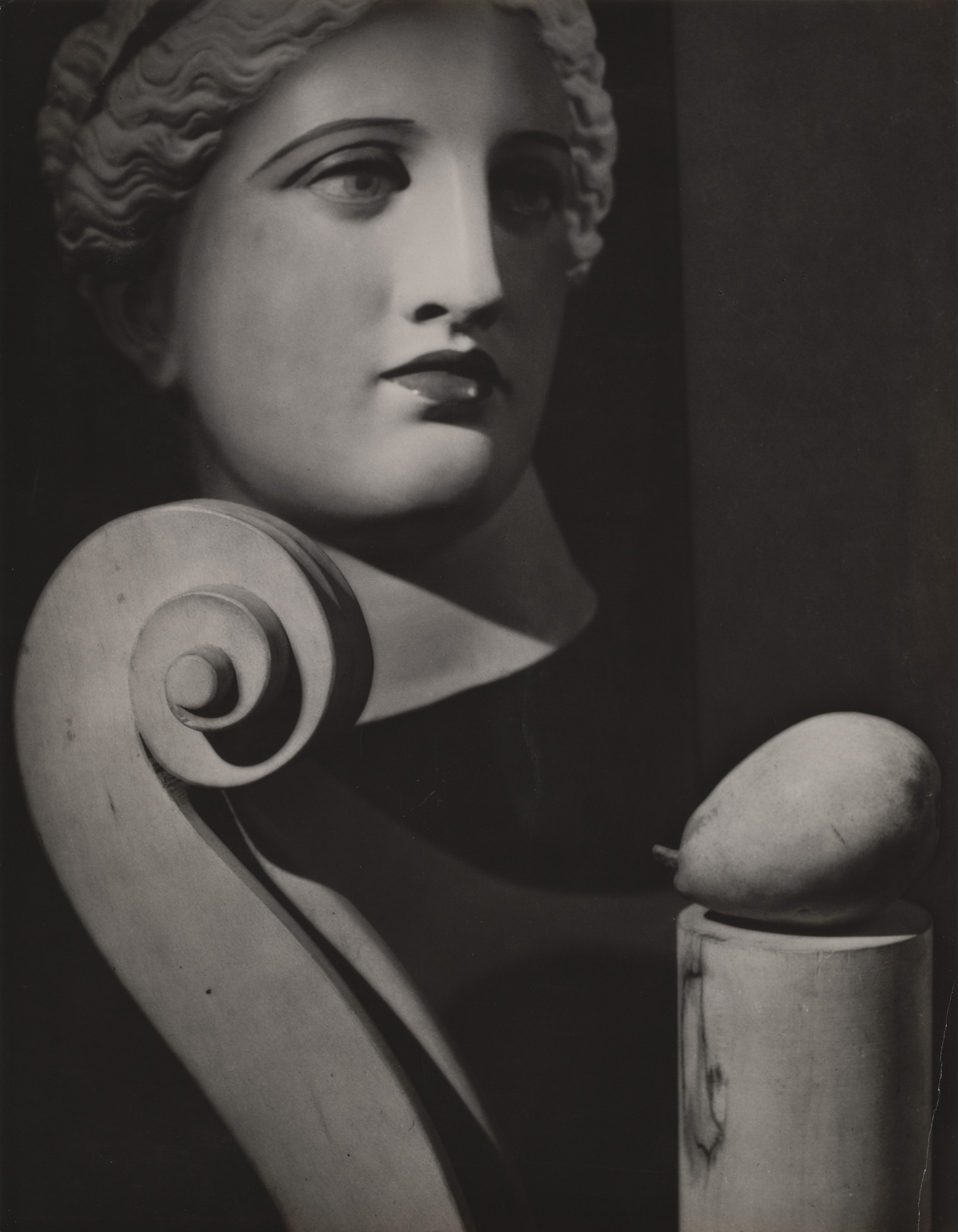 Man Ray (Emmanuel Radnitzky). Untitled