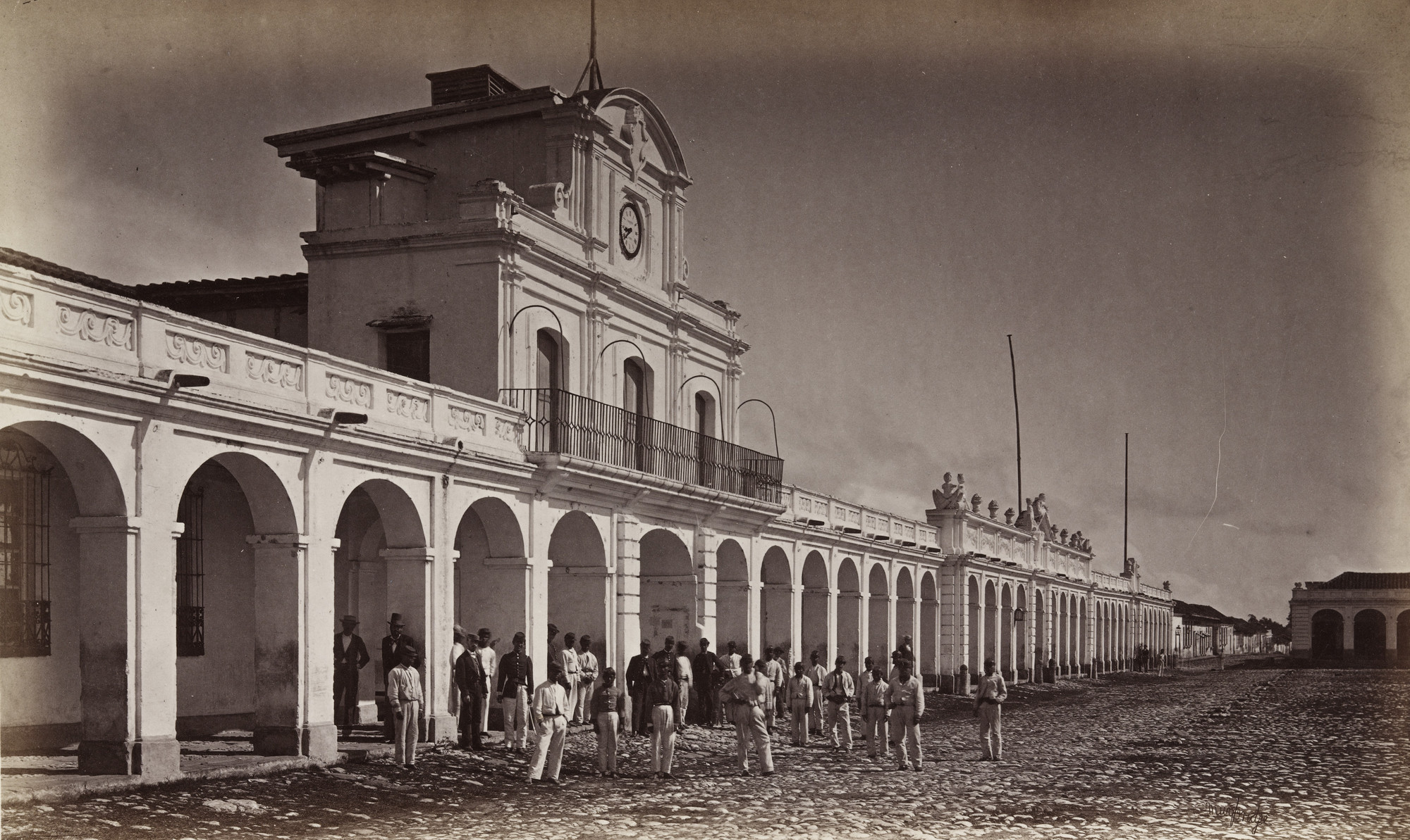 Eadweard J. Muybridge. Palace of the Government, Guatemala