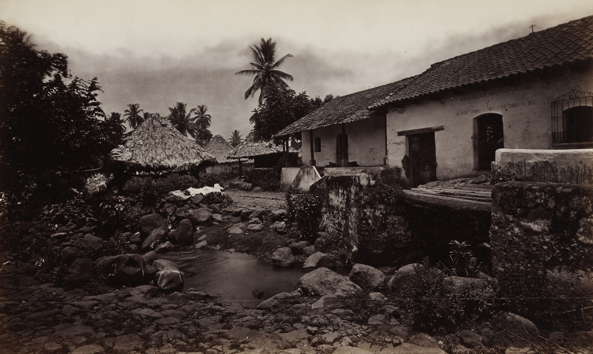 Eadweard J. Muybridge. Street in Mazatenango