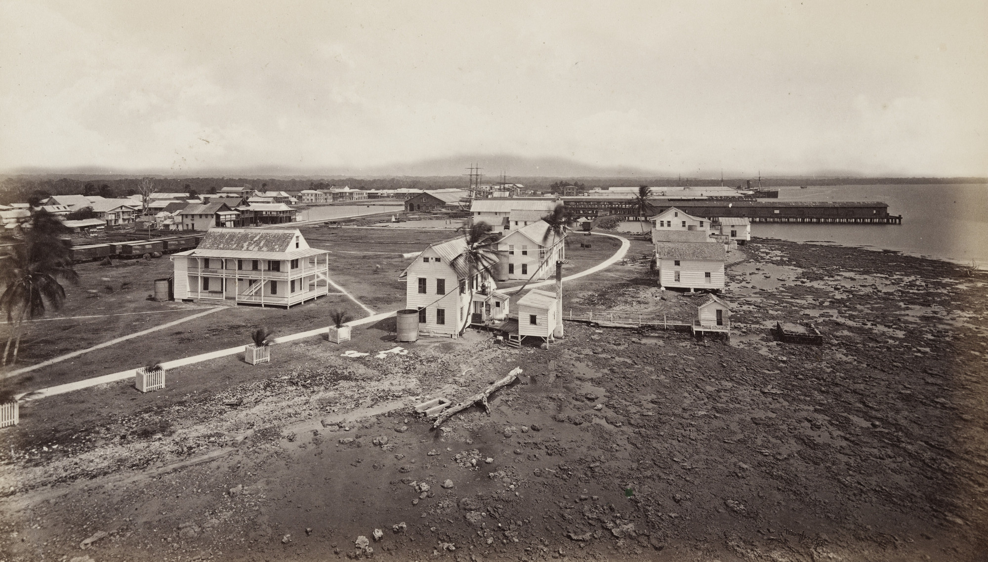 Eadweard J. Muybridge. Aspinwall from the Light House