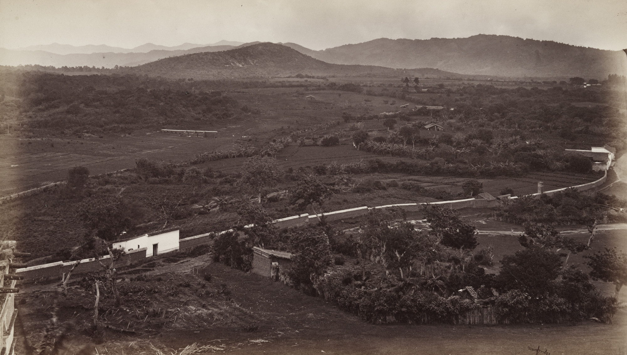 Eadweard J. Muybridge. Environs of City of Guatemala