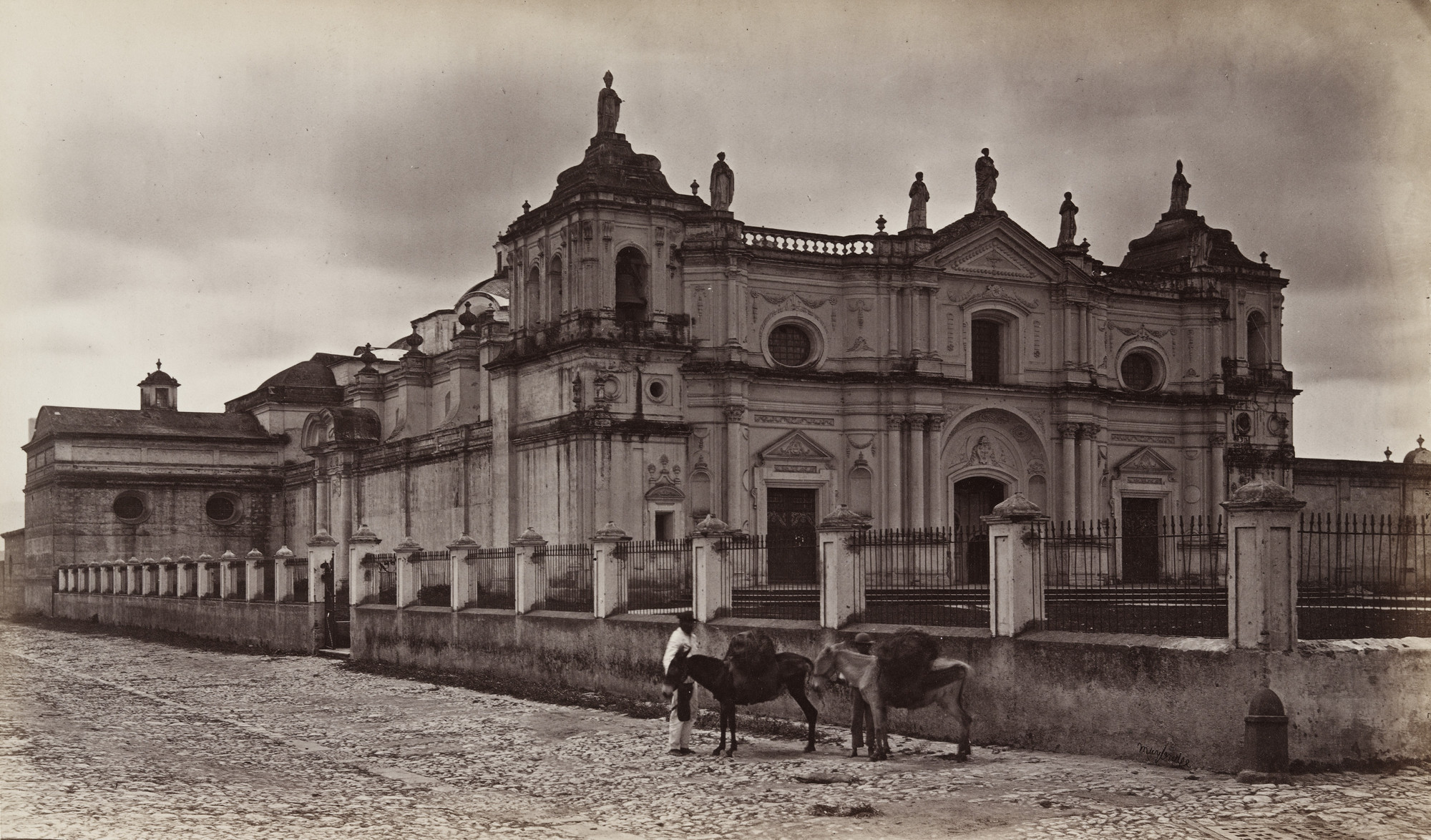 Eadweard J. Muybridge. Church of San Domingo, Guatemala
