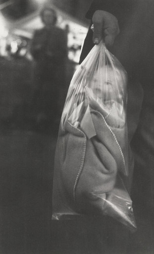 Robert Frank. Doll, New York. 1949