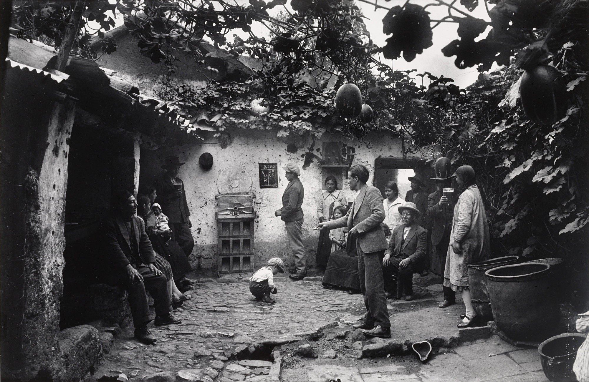 Martín Chambi. Chicha and Sapo, Cuzco. (Chicha y Sapo, Cuzsco). c. 1925