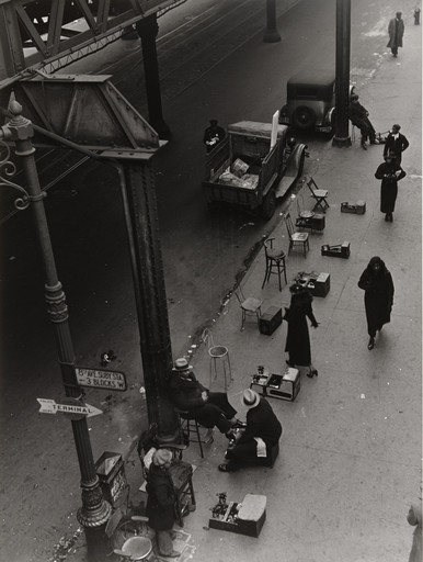 Aaron Siskind. Street Scene 4. c. 1937