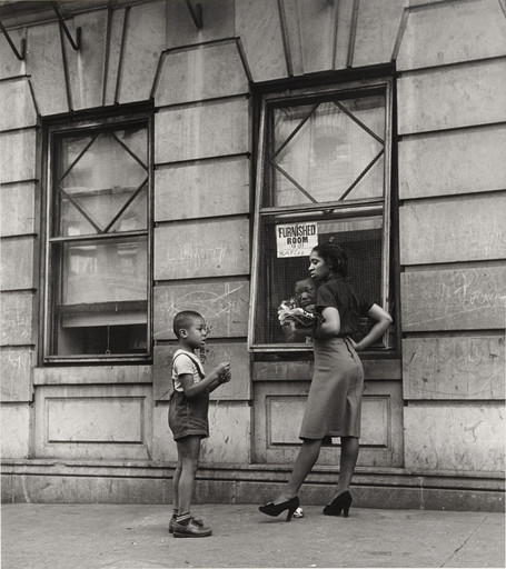 Aaron Siskind. Street Scene 2. 1940
