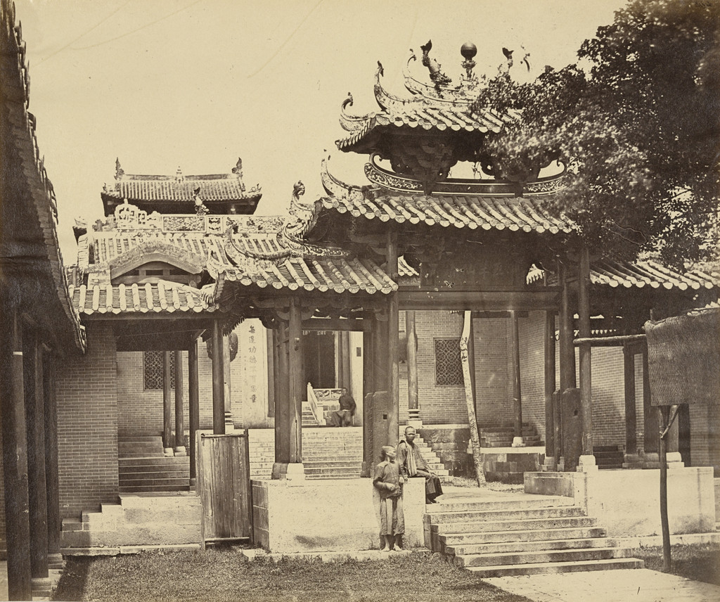 Entrance of the Five Genii Temple, Canton