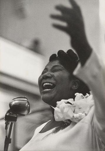 Mahalia Jackson, Singing fotograferet af Roy DeCarava