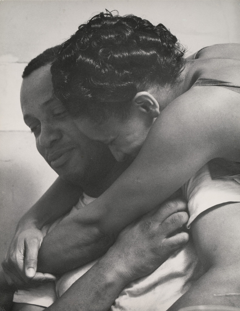 Shirley Embracing Sam, Roy DeCarava, 1952