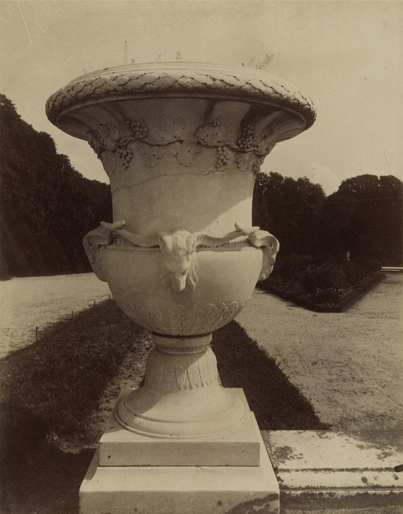 Versailles, vase