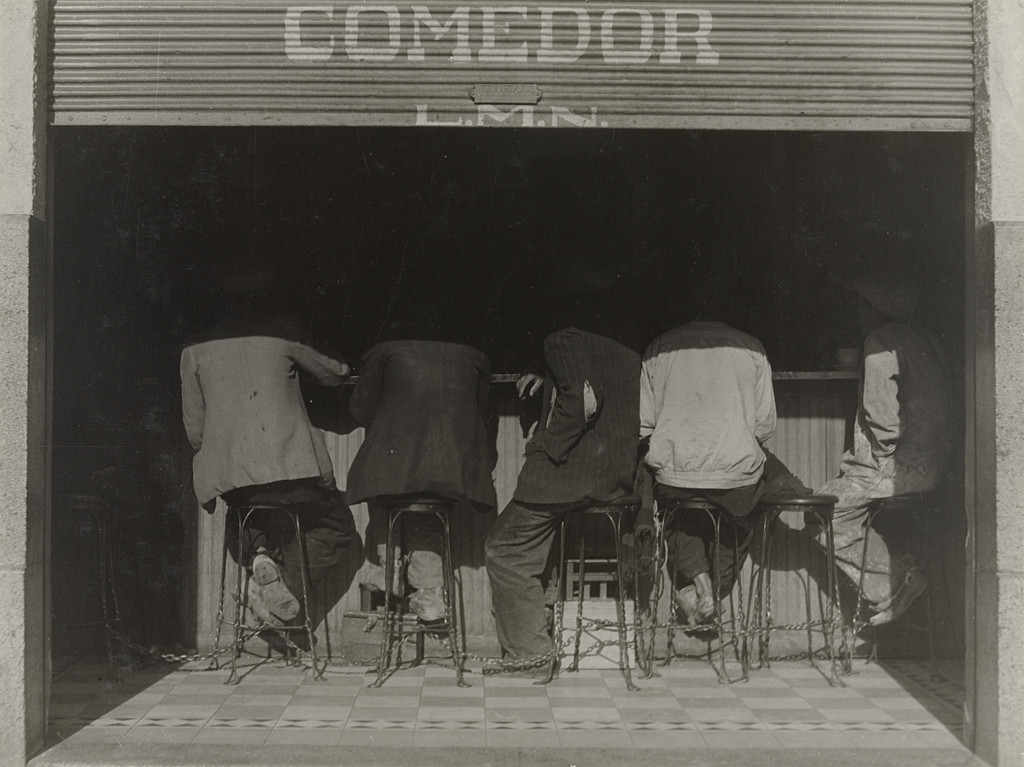 Los agachados (The Crouched Ones)
