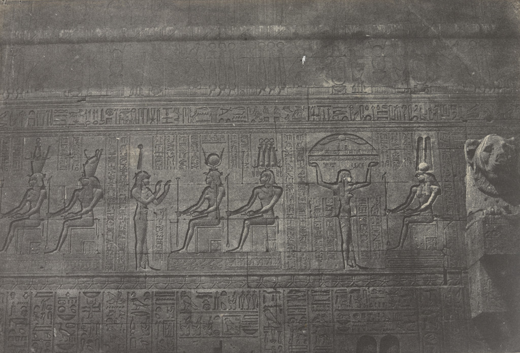 Grand Temple de Denderah, Sculptures de la Façade Postérieure