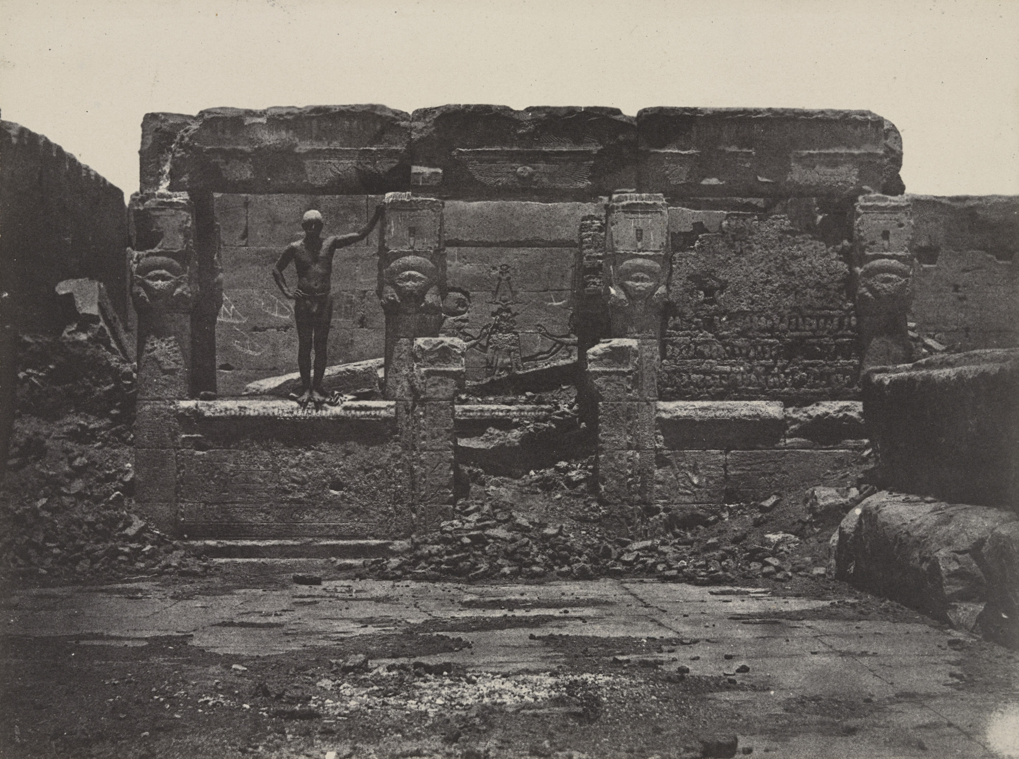 Maxime Du Camp. Grand Temple de Denderah, Hypètre Construit Sur la Terrasse