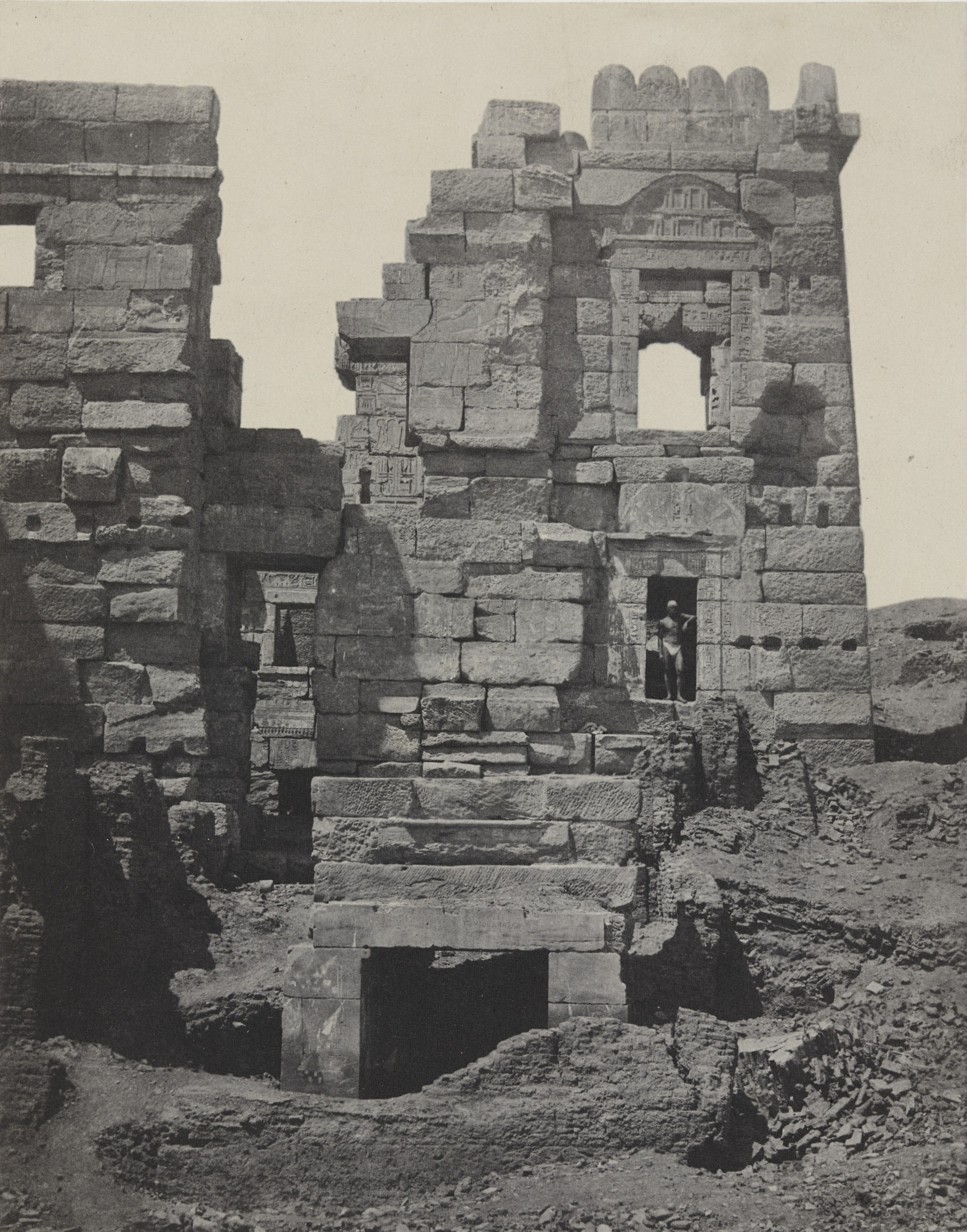 Maxime Du Camp. Médinet Habou, Façade Septentrionale du Gynécée de Ramses Méiamoun