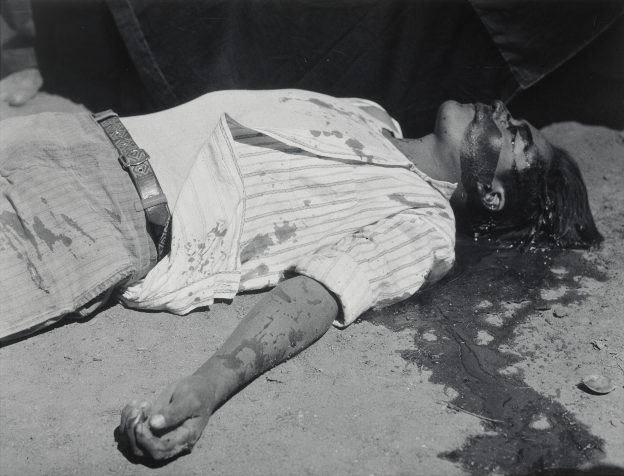 Manuel Álvarez Bravo. Obrero en huelga, asesinado (Striking Worker, Assassinated)