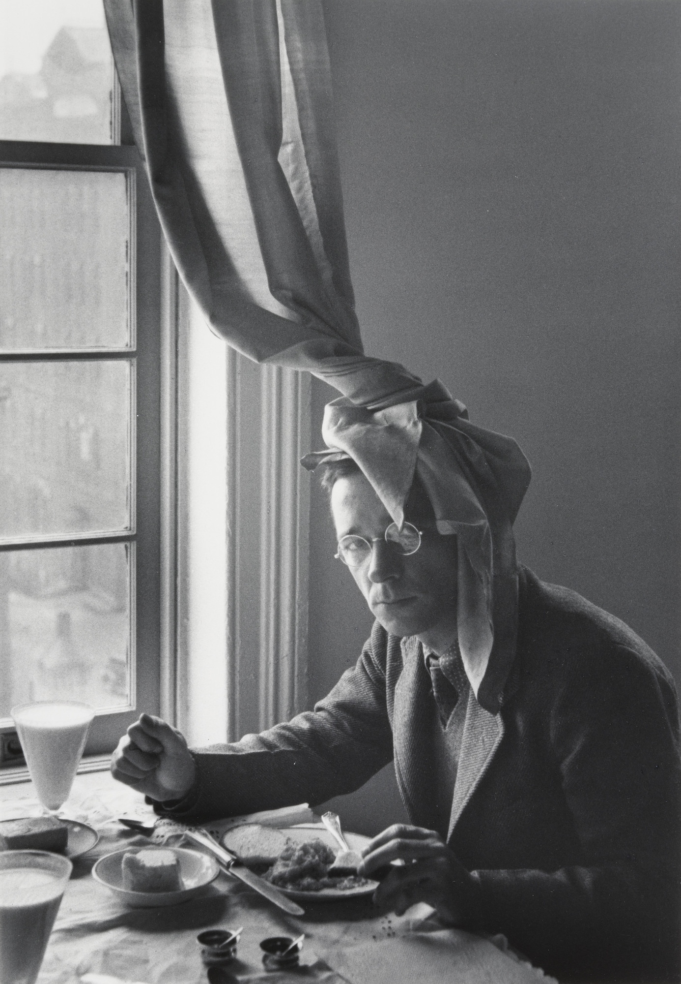 Helen Levitt. Walker Evans, New York. c. 1940 | MoMA