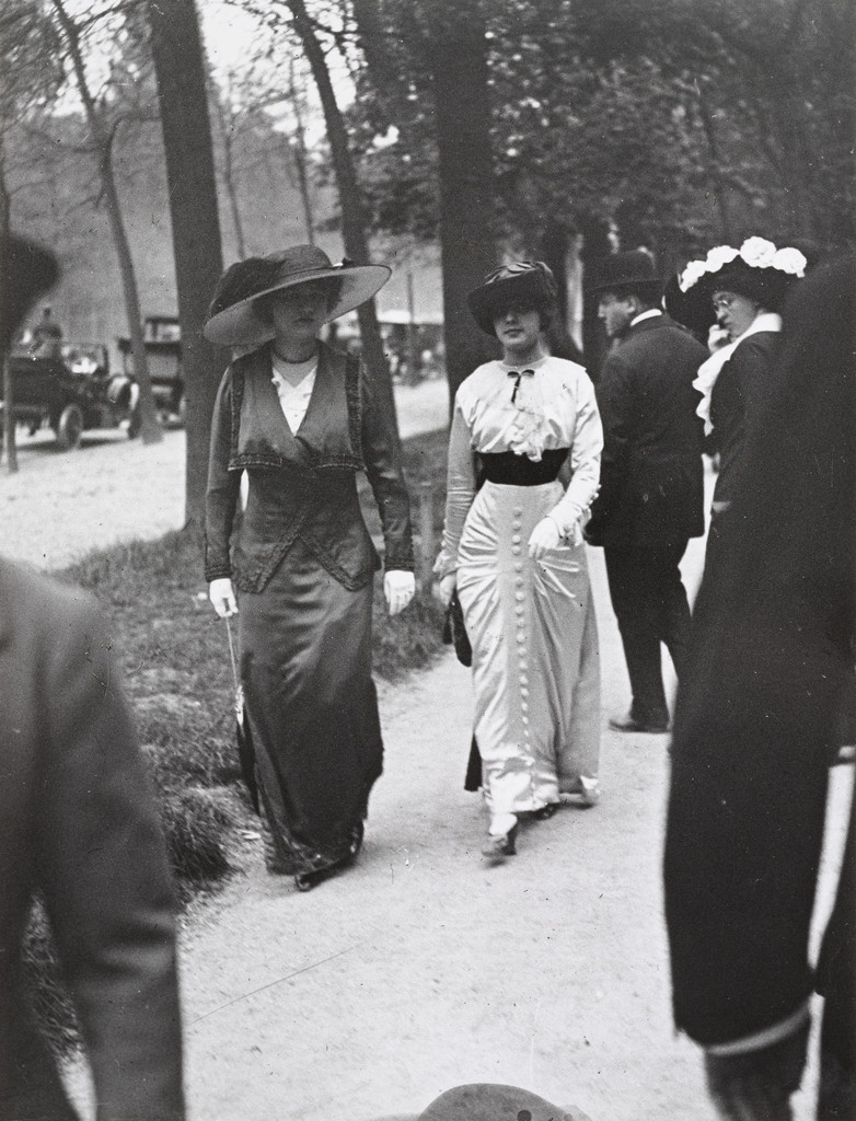 Avenue du Bois de Boulogne, Paris