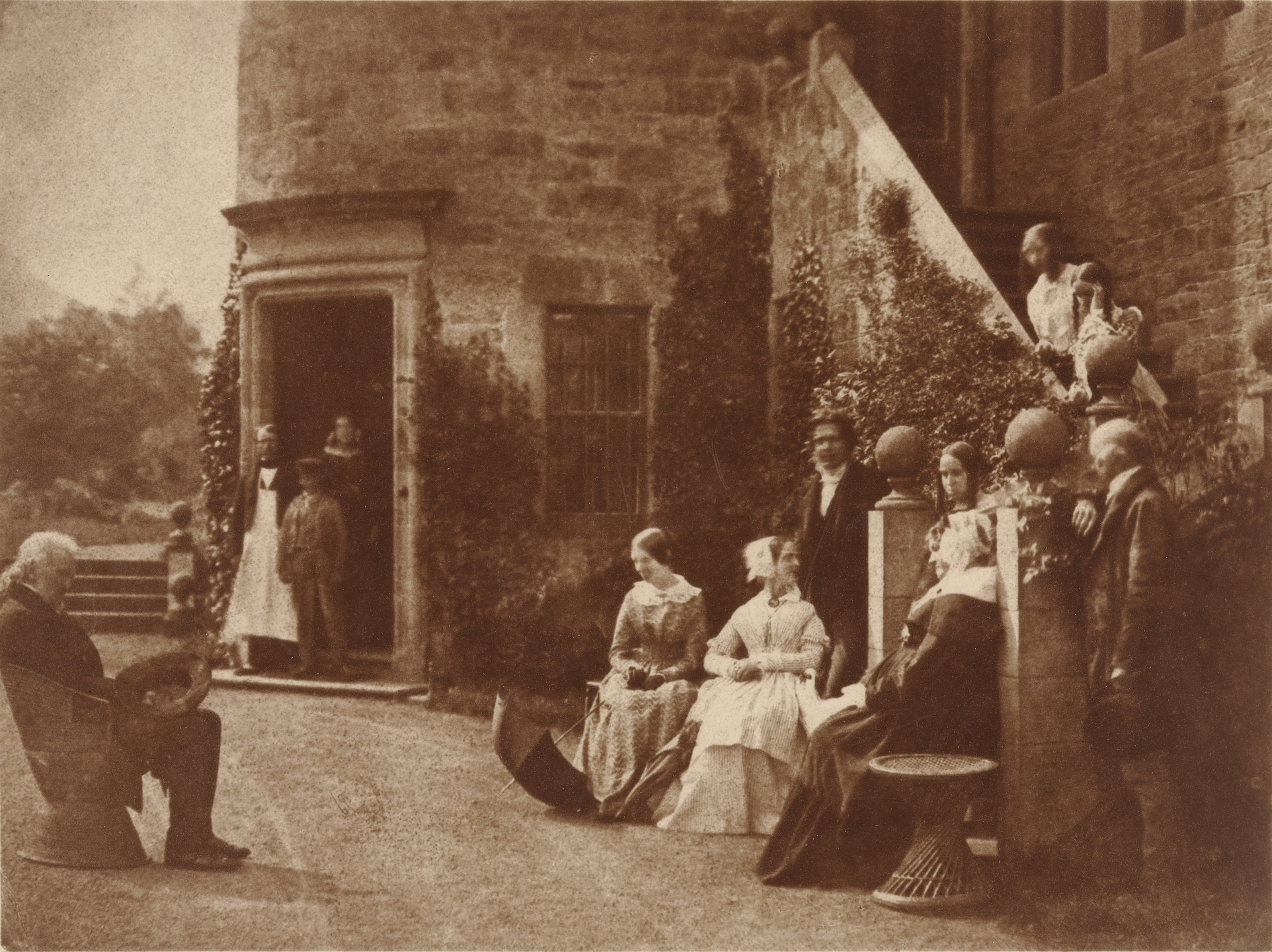 David Octavius Hill, Robert Adamson. Group at Bonaly Tower