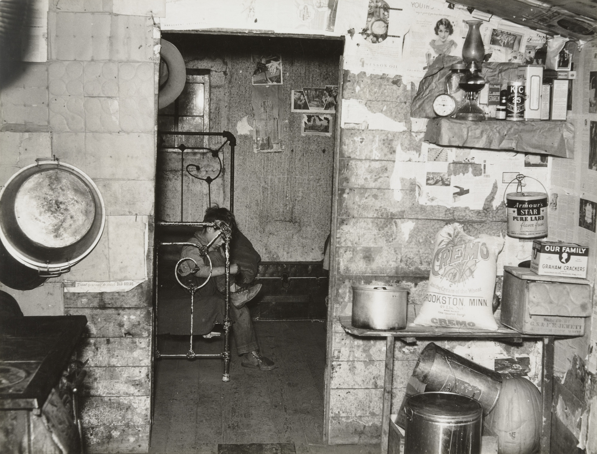 Russell Lee. Interior of Shack Occupied by Mexican Beet Workers, near East Grand Forks, Minnesota, Shack of Sugar Beet Workers