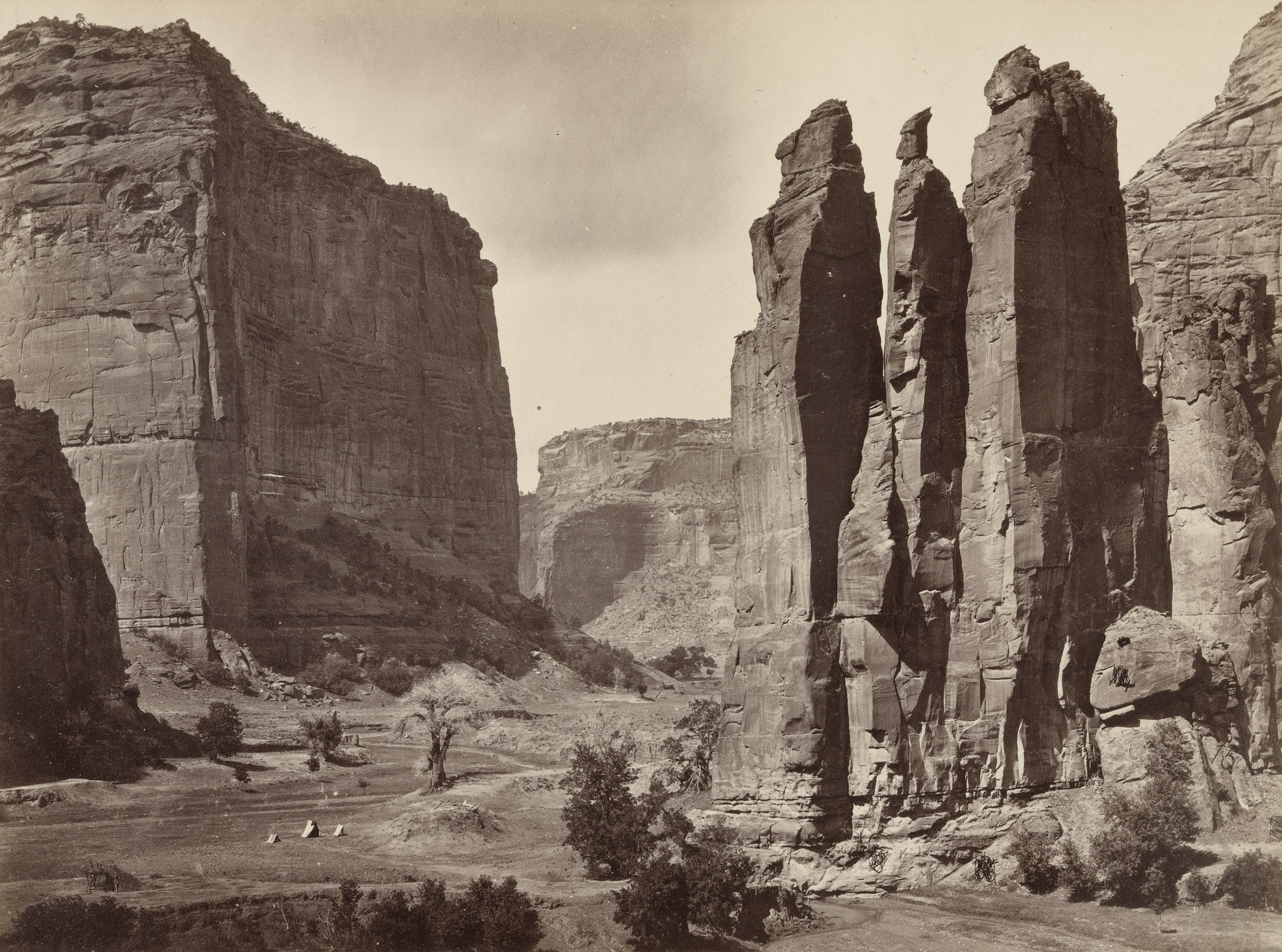 Timothy O&#39;Sullivan. Canyon de Chelle. 1871-73