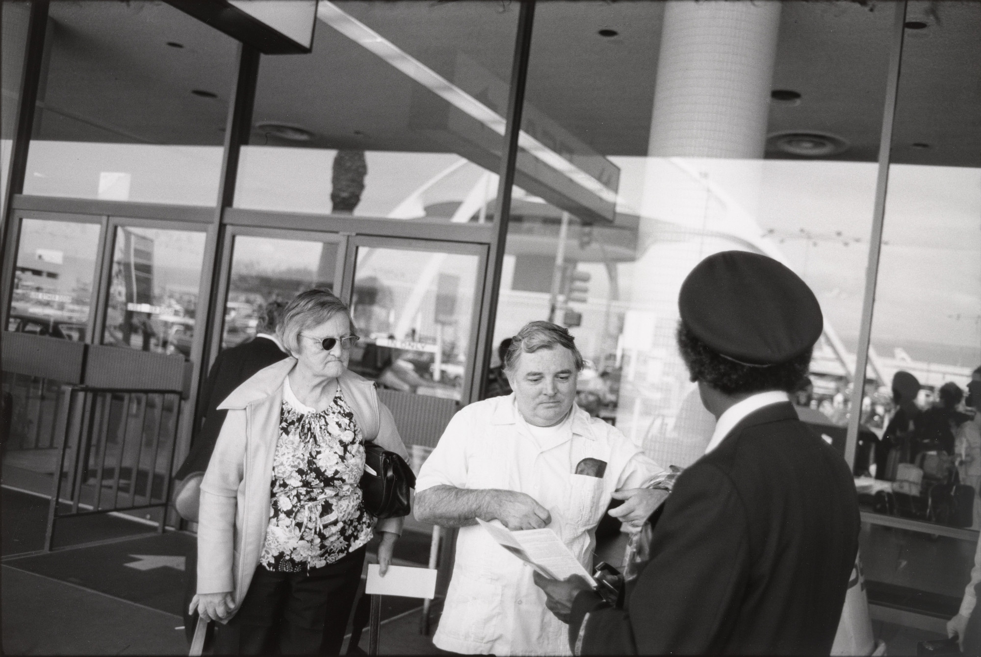 Garry Winogrand. Los Angeles Airport