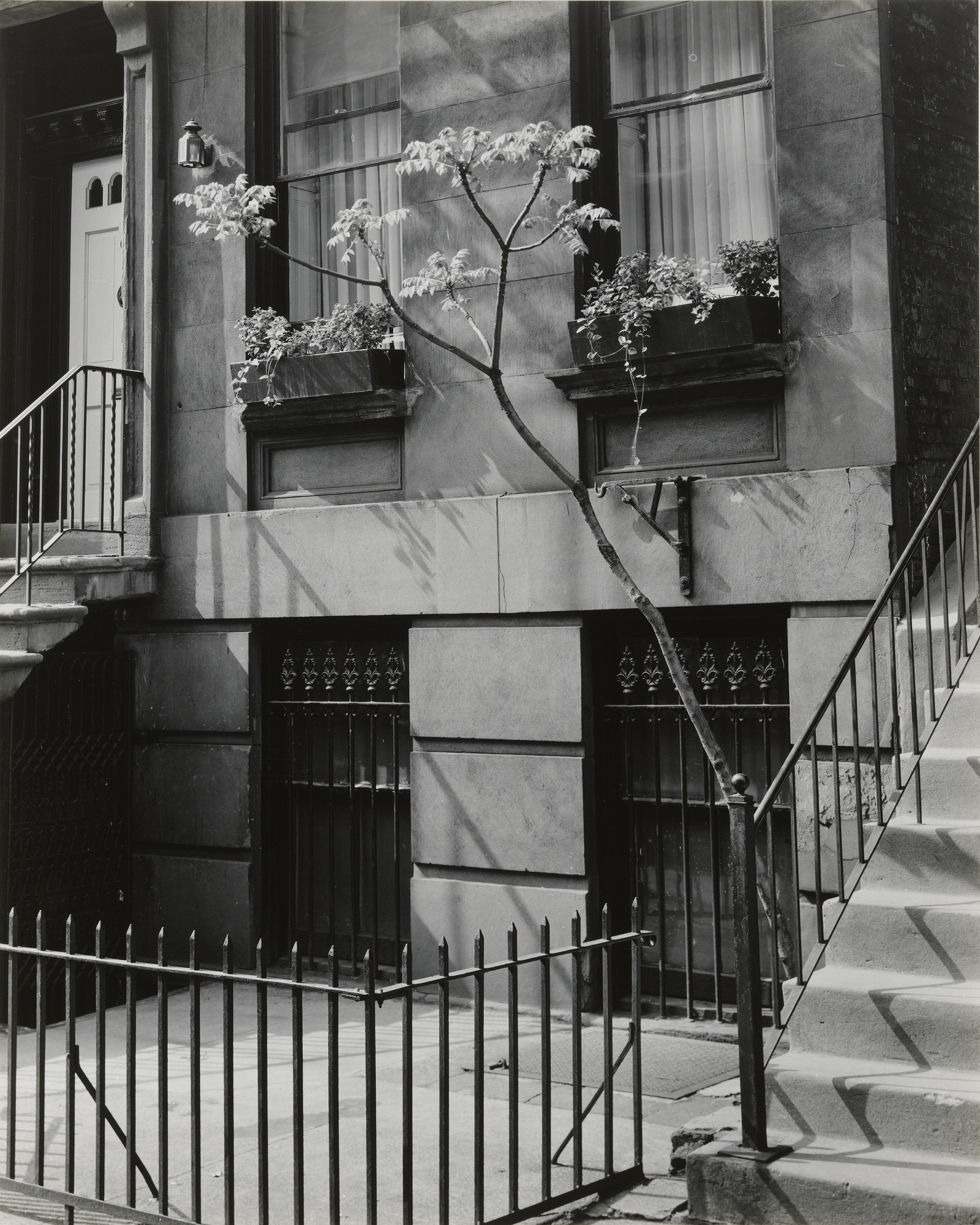 Brett Weston. Brownstone on the Fifties