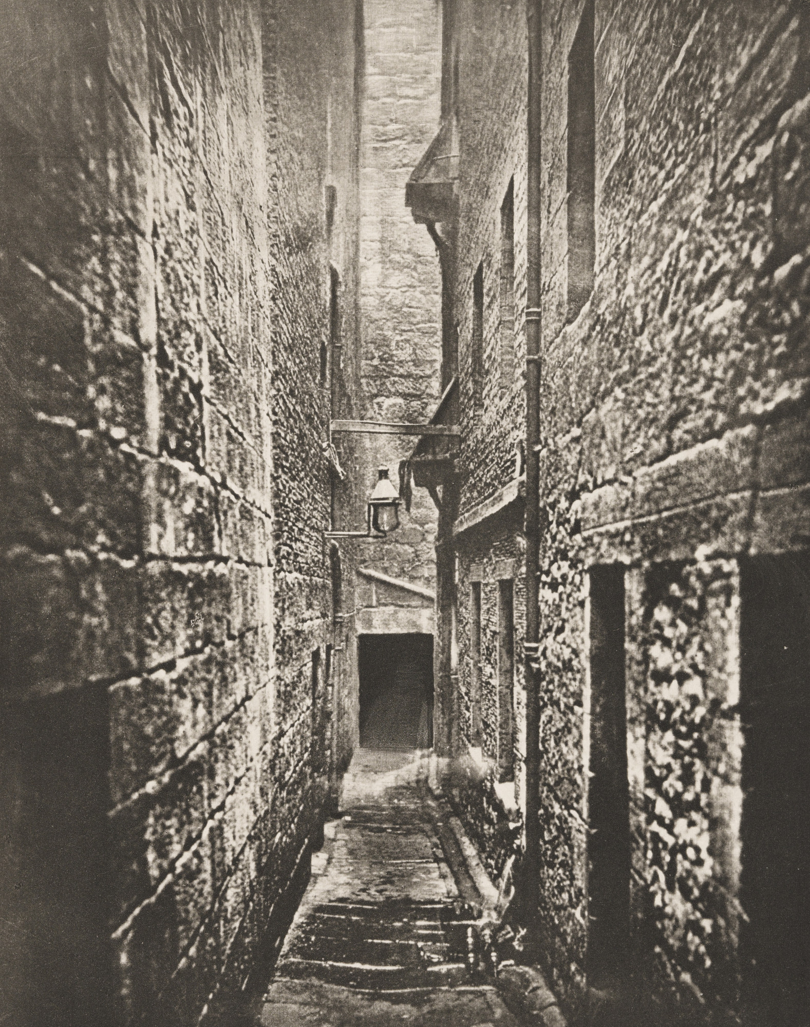 Thomas Annan. Close No. 61 Saltmarket