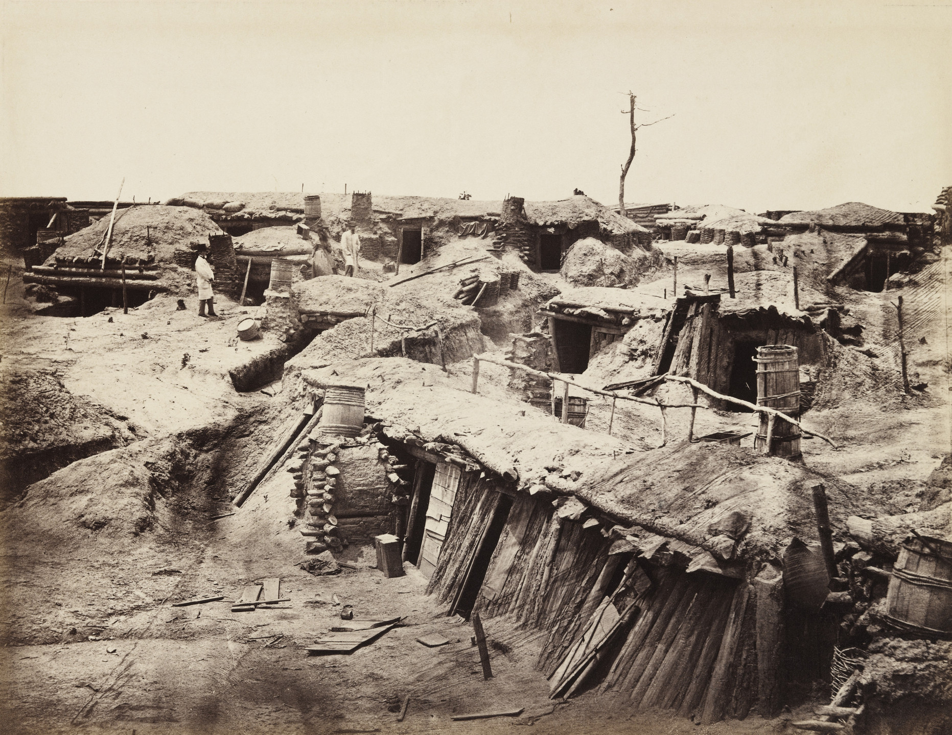 Alexander Gardner, Timothy O&#39;Sullivan. Quarters of Men in Fort Sedgwick, Generally Known as Fort Hell. May 1865