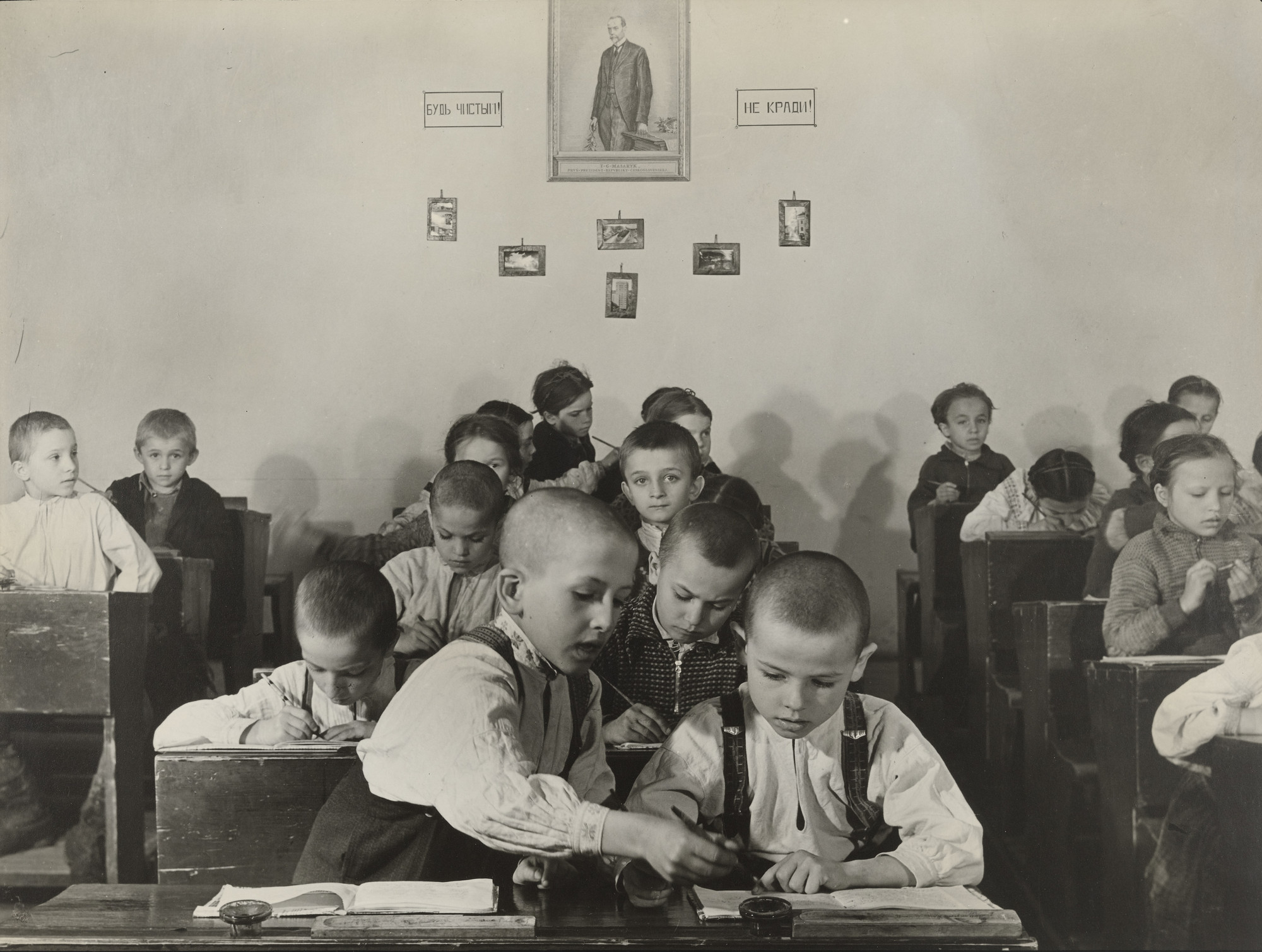 Margaret Bourke-White. Carpatho-Ukraine, Village of Bolidan-Lush