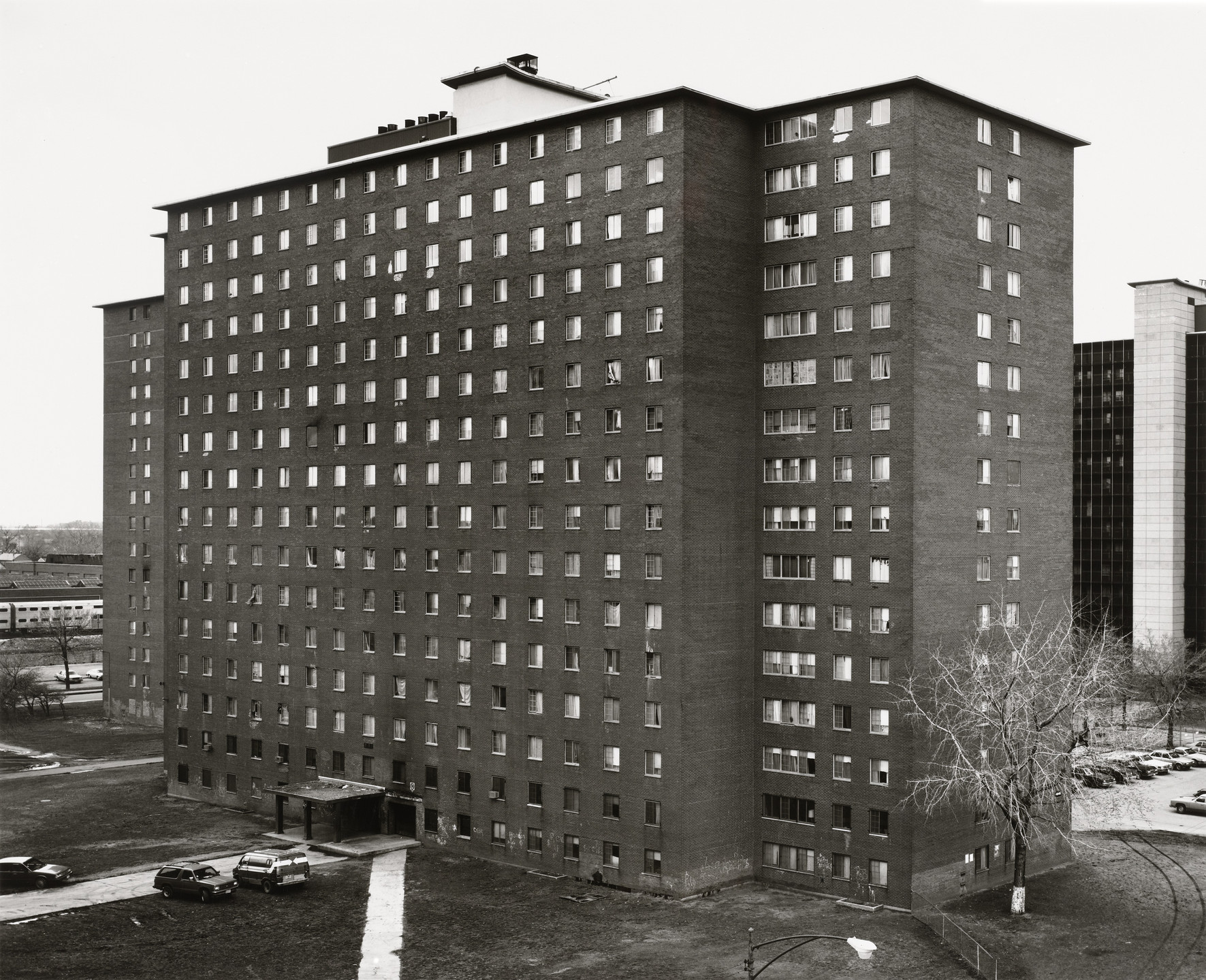 Thomas Struth. South Lake Apartments 4, Chicago. 1990